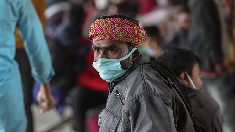 Νέο μεταλλαγμένο στέλεχος του κορωνοϊού εντοπίστηκε στην Ινδία